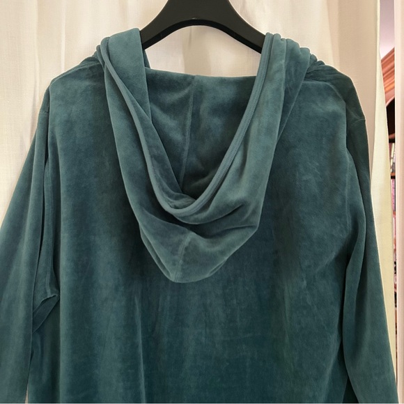 Juicy Couture Teal Zip up jacket - Picture 3 of 7